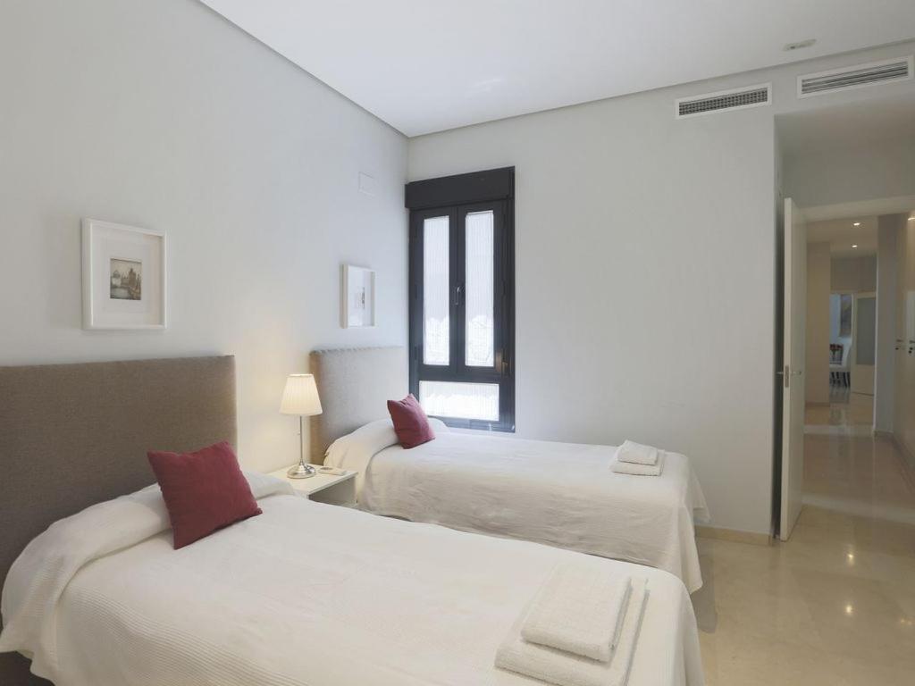 Epicenter II Nuevo Y Lujoso Apto Parking Gratis Perfecta Ubicacion Sevilla Exteriér fotografie